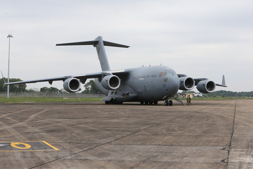 C-17A Globemaster III is the biggest aircraft that Australia sent to Vietnam to help transport the peacekeepers (Photo: VNA)