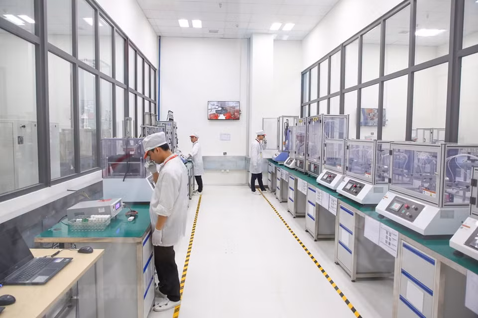 The production line is fully automated to optimize productivity (Photo: Minh Son/Vietnam+)