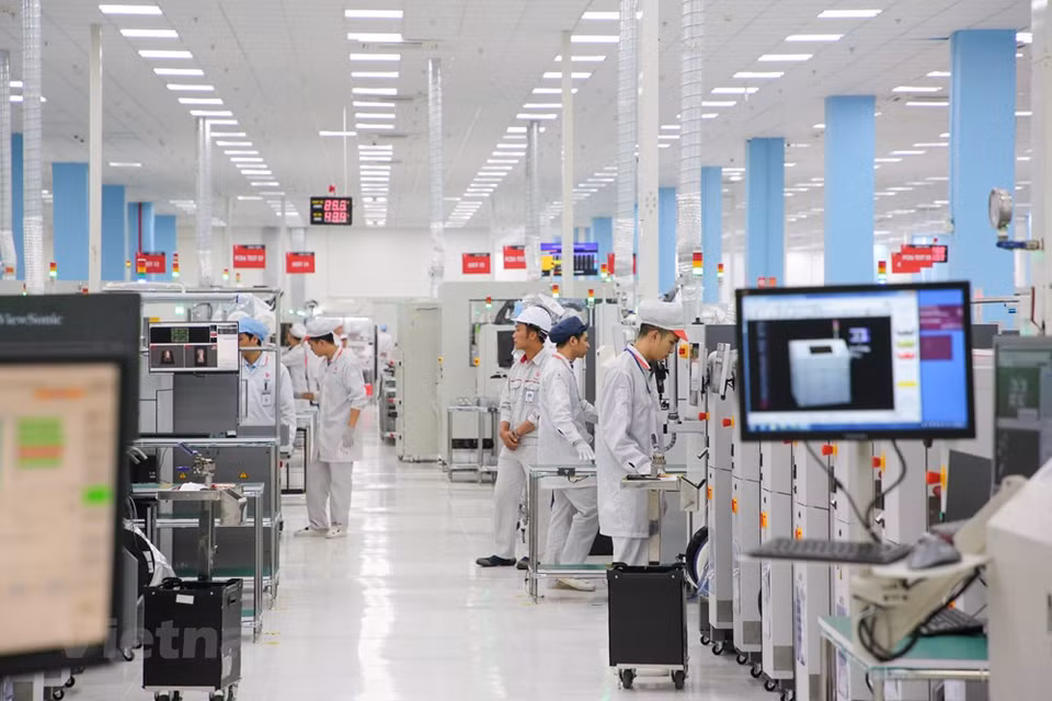 The factory strictly adheres to international standards for electronics and telecommunications equipment manufacturing (Photo: Minh Son/Vietnam+)