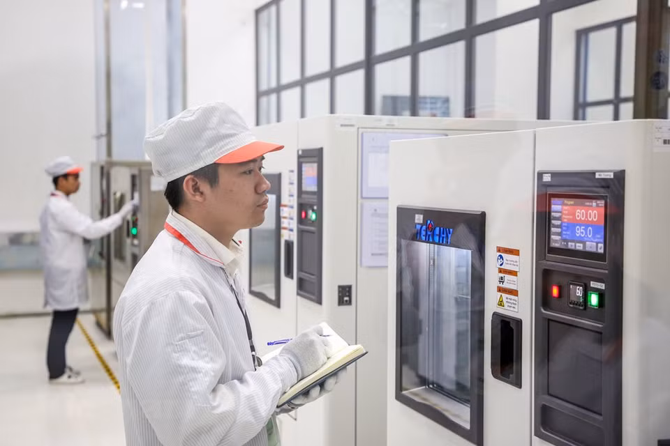 VinSmart’s manufacturing facilities are built under international standards using cutting-edge technologies and equipment imported from the US, Germany, Japan, and the Republic of Korea (Photo: Minh Son/Vietnam+)
