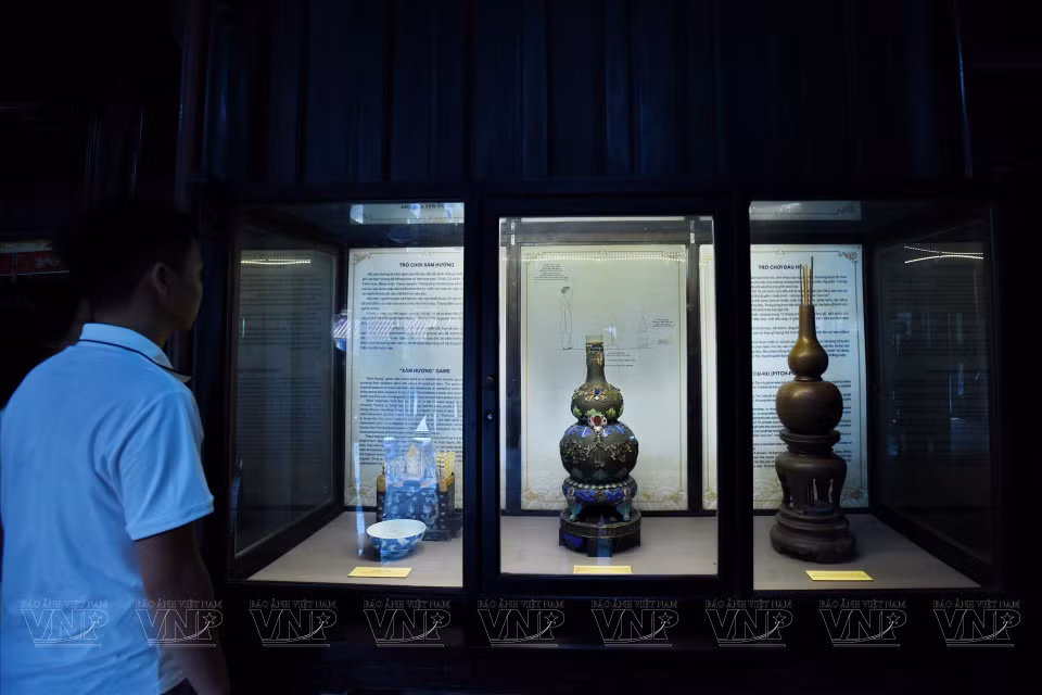Some of Emperor Tu Duc’s favourite items are displayed at the tomb. (Photo: VNP/VNA)