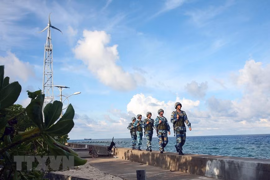 Truong Sa soldiers are determined to protect independence, sovereignty of islands and the sacred territorial integrity of the Fatherland. (Photo: VNA)