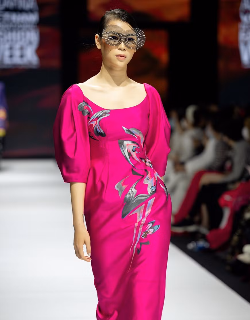 Designs in the ‘Keep Blooming’ fashion collection. (Photo: Vietnam+)