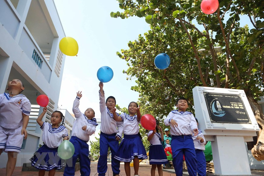The little citizens at Truong Sa town primary school. (Photo: VNA)