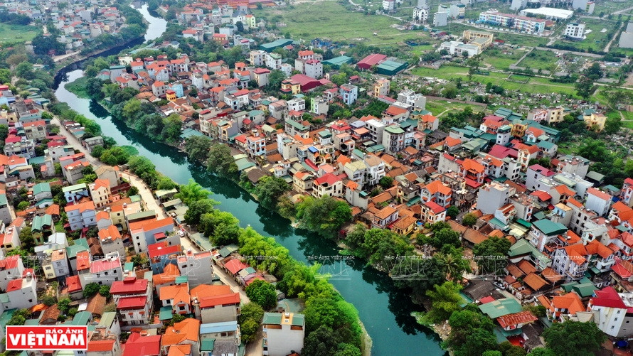 Cu Da ancient village is a tourist destination in Hanoi, attracting those who love to learn about traditional village architecture. (Photo: VNA/VNP)