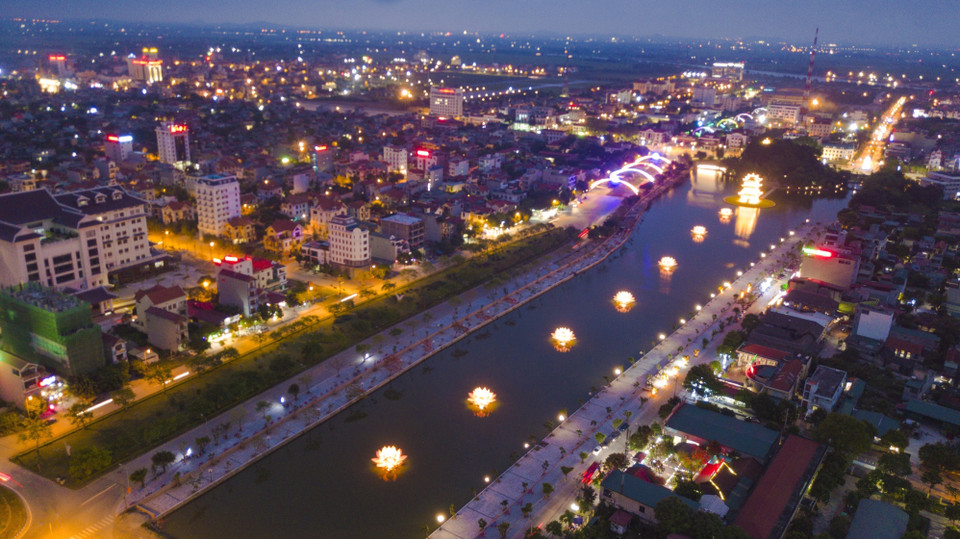 A corner of Ninh Binh city by night (Photo: VNA)