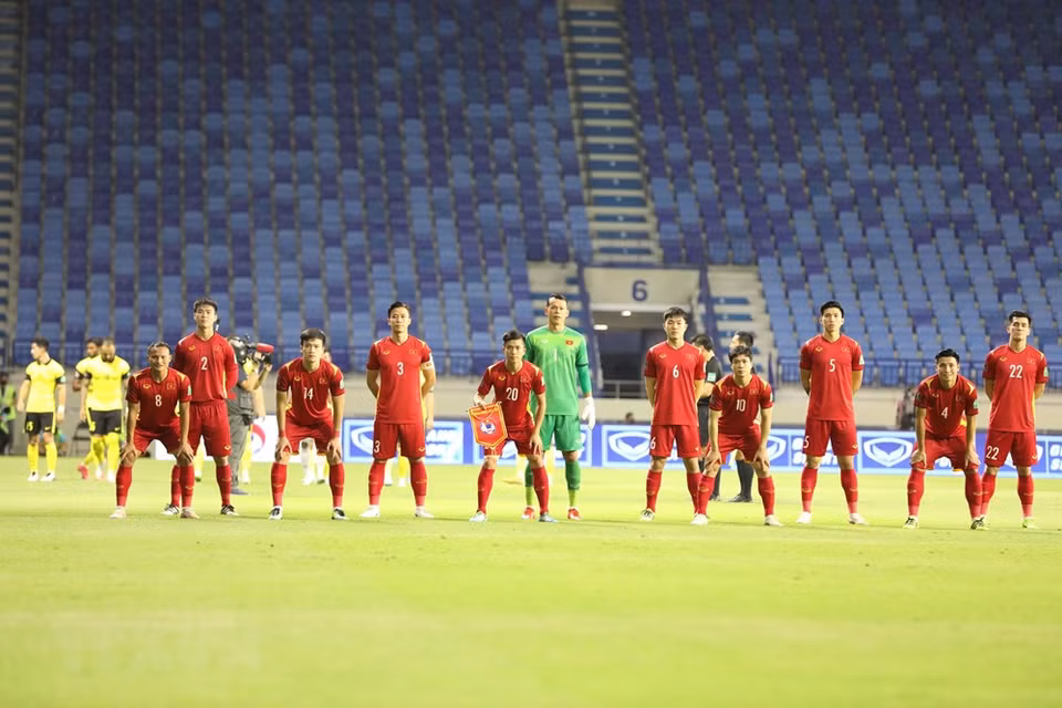 The three points mean Vietnam need only a draw with the UAE on June 15 to advance. In the photo: the Vietnamese national men's football squad in the match against Malaysia. (Photo: Hoang Linh/VNA)