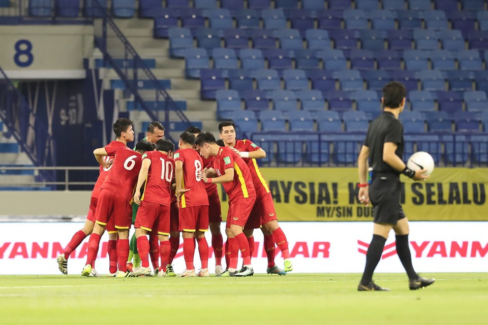 Although star midfielder Nguyen Quang Hai is suspended, coach Park proves once again he can set his team up to grind out a result. (Photo: Hoang Linh/VNA)