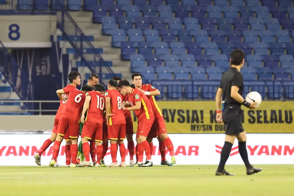 Although star midfielder Nguyen Quang Hai is suspended, coach Park proves once again he can set his team up to grind out a result. (Photo: Hoang Linh/VNA)