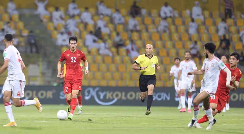 Striker Tien Linh scores the first goal for Vietnam in the 84th minute. (Photo: Hoang Linh/VNA)