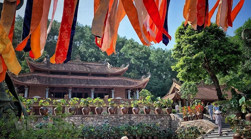 Dia Tang Phi Lai pagoda (also known as Dung pagoda) which is around 70 kilometres from Hanoi, has become a highlight in Ha Nam province’s spiritual tourism. (Photo: VNA)