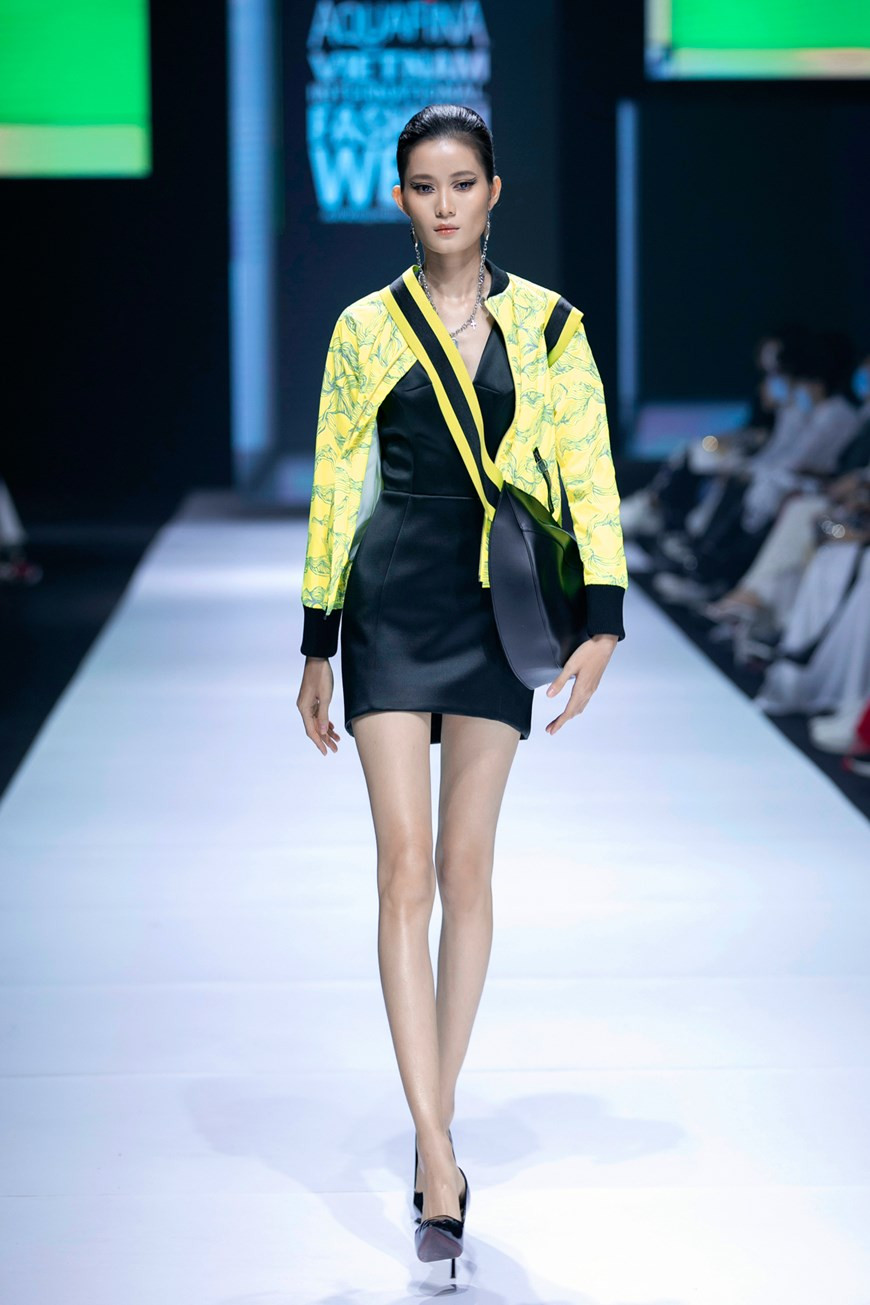 'The new black’ fashion collection (Photo: Vietnam+)