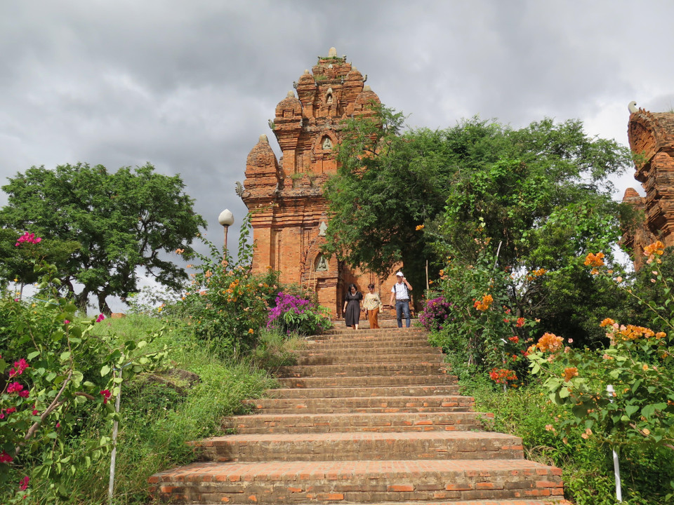 Po Klong Garai Tower is located on the Trau hill in Phan Rang Thap Cham city, Ninh Thuan province. (Photo: VNA)