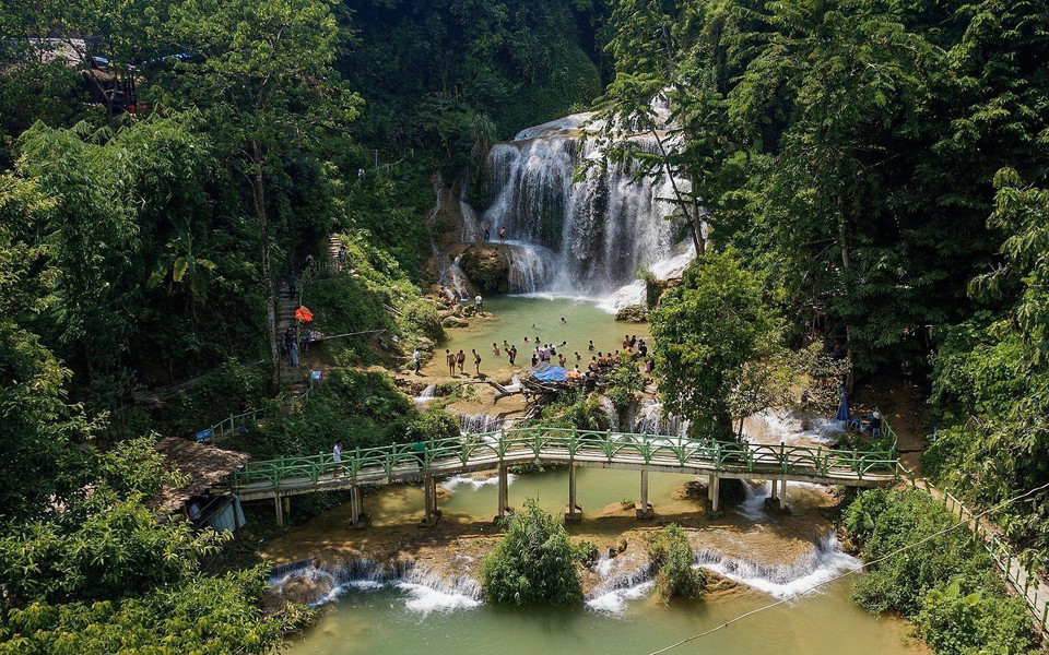 A bird’s eye view of Mu Waterfall. (Photo: VNA)