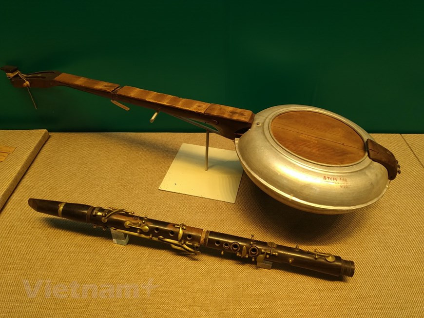 Musical instruments used during the resistance war against the French colonialists. The resistance war started on December 19, 1946 in Hanoi and some other localities, then spread nationwide. One day later on December 20, President Ho Chi Minh, on behalf of the Democratic Republic of Vietnam Government, called upon the entire population to take part in the resistance war, having affirmed the Vietnamese nation's iron will not to lose the country and not to be enslaved again. The great victory of the Vietnamese people's resistance war against the French colonialists in 1954 led to the signing of the agreement on ceasefire in Indochina. (Photo: VietnamPlus)