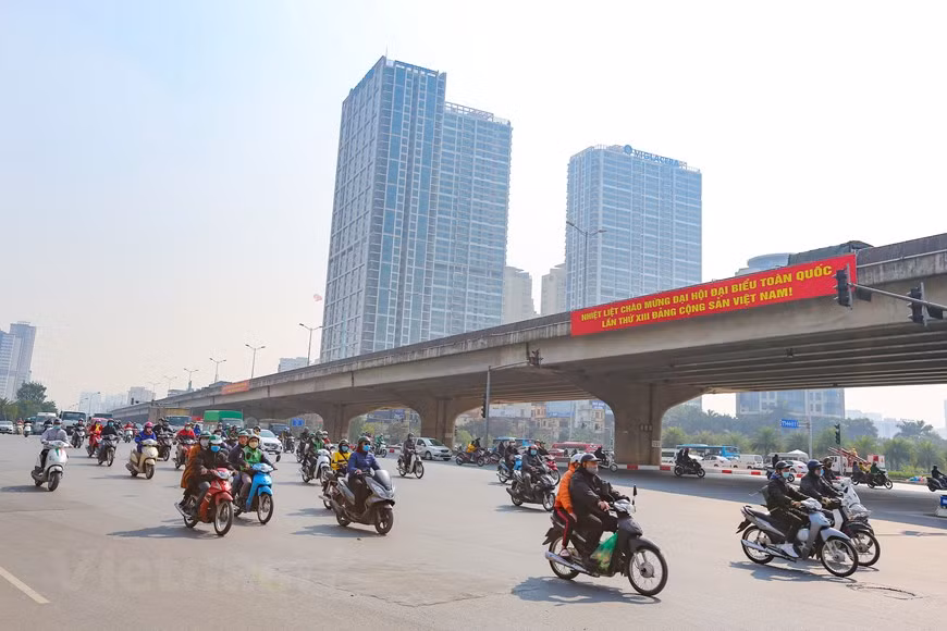 A banner with welcoming words towards the 13th National Party Congress (Photo: Minh Son/Vietnamplus)