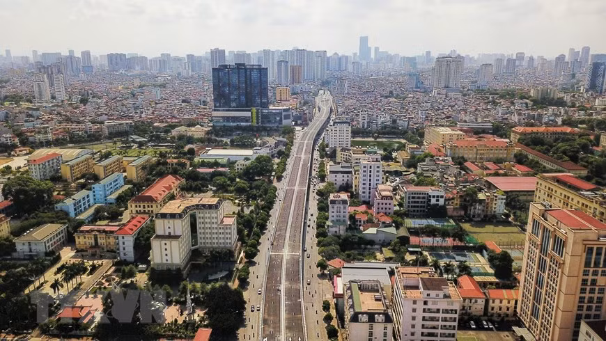 The section stretching from Vong intersection to So intersection is nearly 2km long (Photo: VNA)