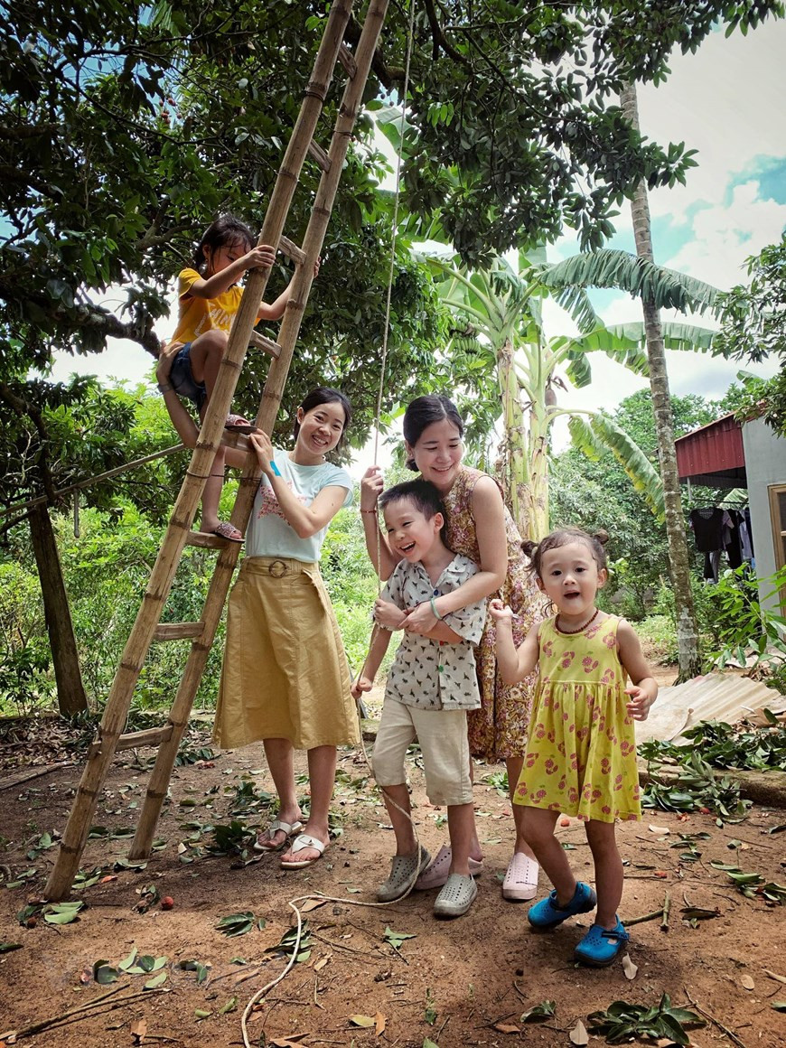 Lychee gardens in Thanh Ha district is an ideal getaway destination for families with kids (Photo: Vietnam+)