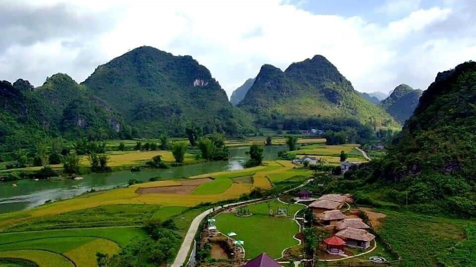 Picturesque landscape in Chi Vien commune, Trung Khanh district. (Photo: VNA)