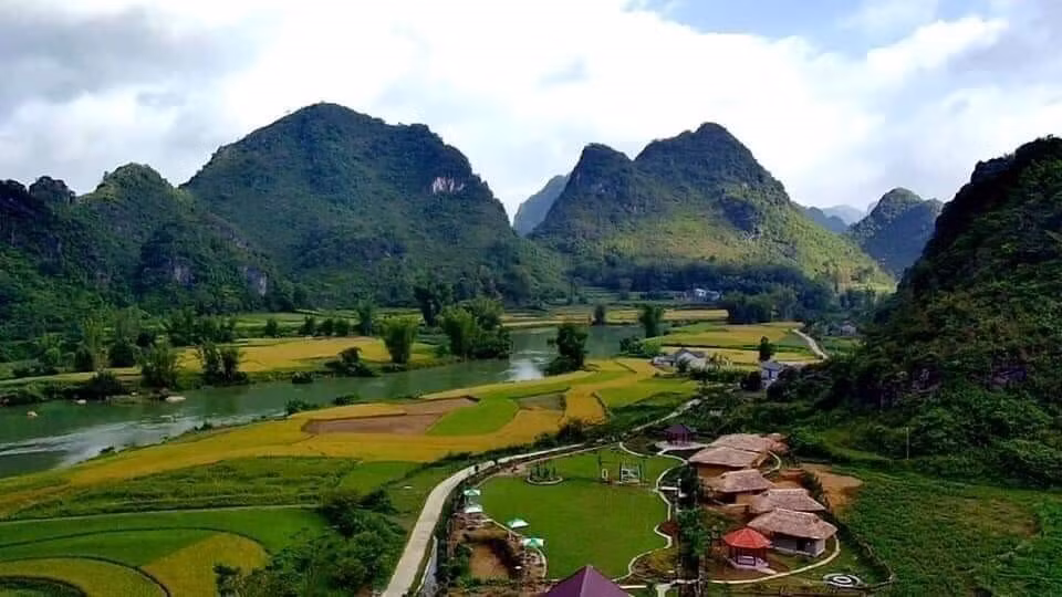 Picturesque landscape in Chi Vien commune, Trung Khanh district. (Photo: VNA)
