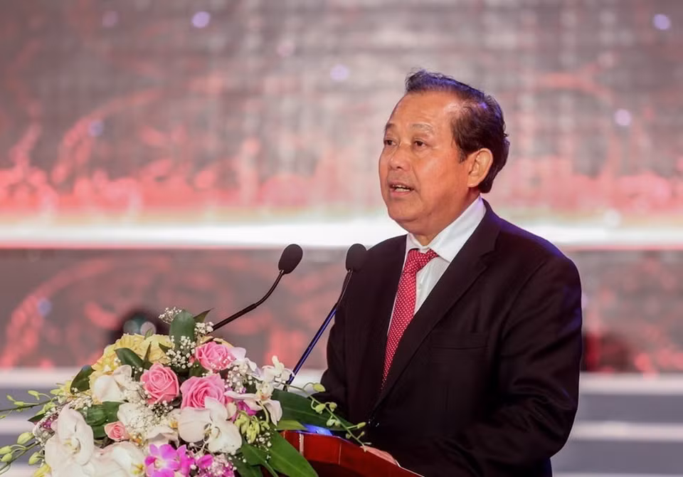 Deputy Prime Minister Truong Hoa Binh speaks at the opening ceremony of the Cua Ong Temple Festival (Photo: VNA)