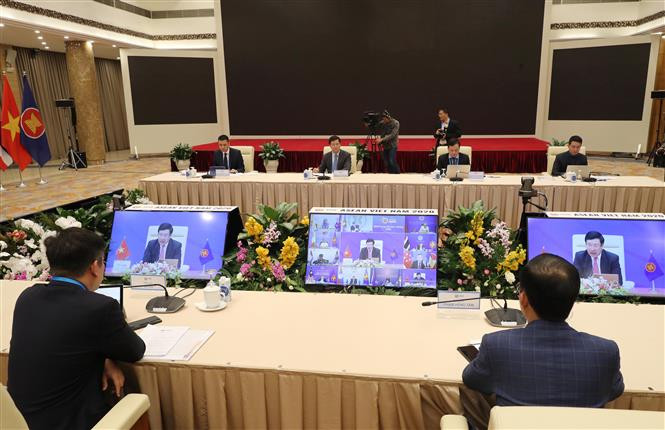 The ASEAN Foreign Ministers’ Meeting is held to make preparations for the 37th ASEAN Summit and related meetings scheduled to take place from November 12-15 (Photo: VNA)