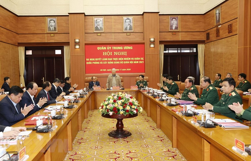 Party General Secretary and State President Nguyen Phu Trong, Secretary of the Central Military Commission, chairs the meeting (Photo: VNA)