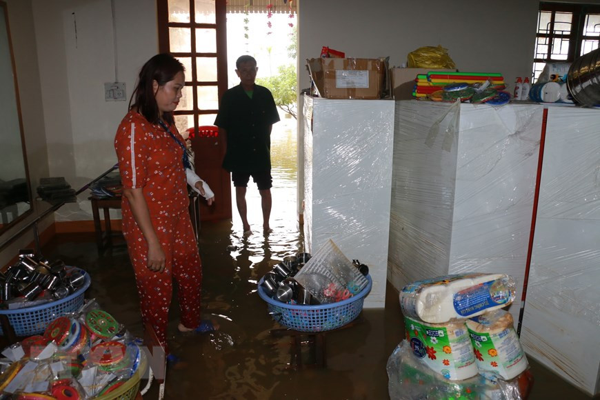 All school supplies and facilities are damaged and washed away (Photo: VNA)