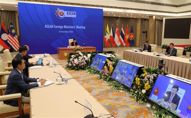 The meeting is held to make preparations for the 37th ASEAN Summit and related meetings scheduled to take place from November 12-15 in an online format (Photo: VNA)