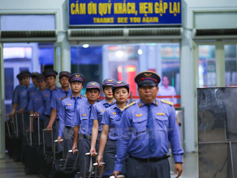 The Vietnam Railways Corporation (VNR) launched six high-quality trains at Sai Gon Train Station (Photo: VNA)
