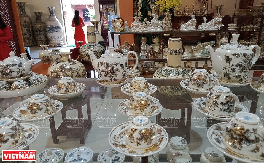 The Chu Dau Pottery Showroom with a variety of pottery products on display. (Photo: VNP/VNA)