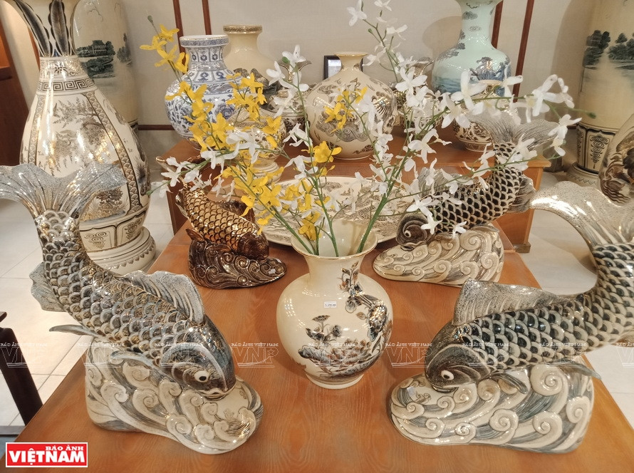 The Chu Dau Pottery Showroom with a variety of pottery products on display. (Photo: VNP/VNA)
