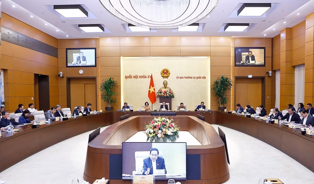 vna-potal-chu-tich-quoc-hoi-tran-thanh-man-chu-tri-hop-giao-ban-voi-cac-co-quan-cua-quoc-hoi-7886216.jpg