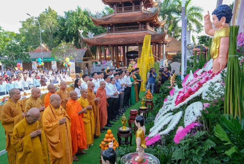 Participants at a celebration of Buddha’s birthday in Can Tho. (Photo: VNA)