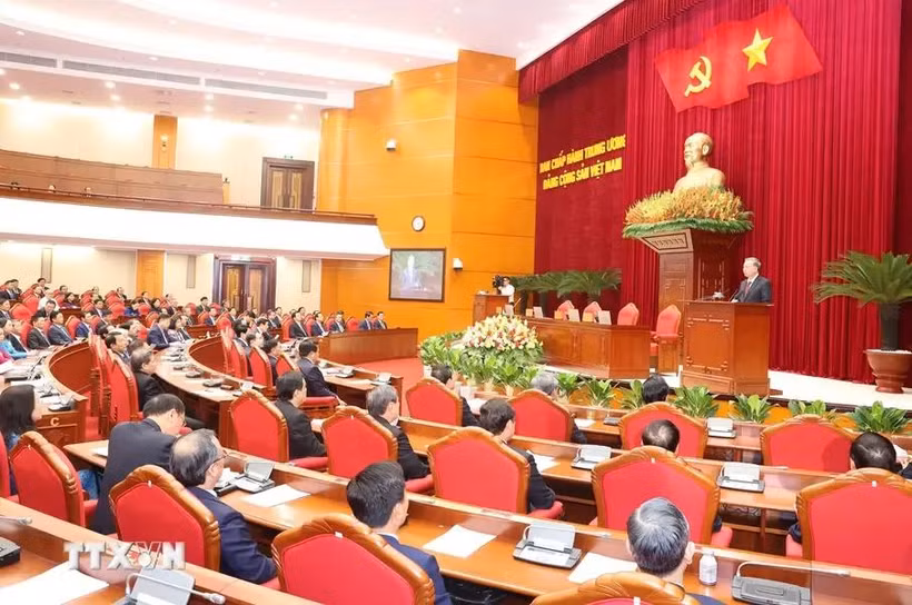 Party General Secretary and State President To Lam delivers the closing remarks at the 10th session of the 13th Party Central Committee on September 20. (Photo: VNA)