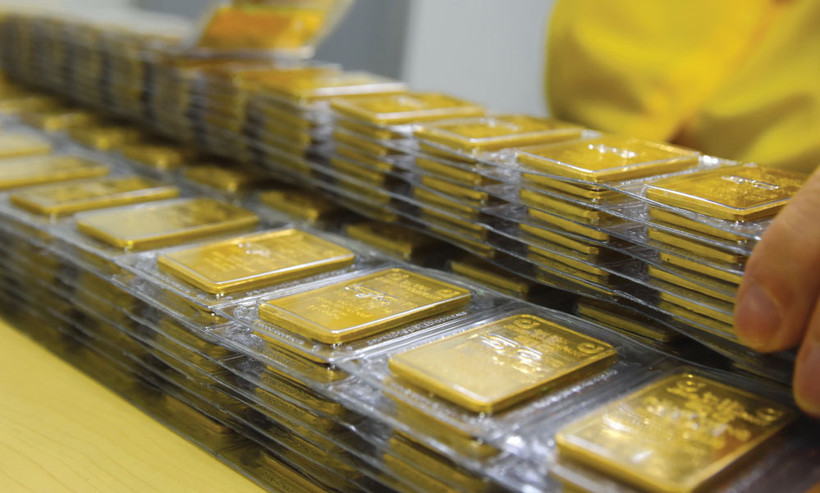 Domestic gold prices have surged, even topping 90 million VND (over 3,500 USD) per tael. (Photo: tapchicongthuong.vn)
