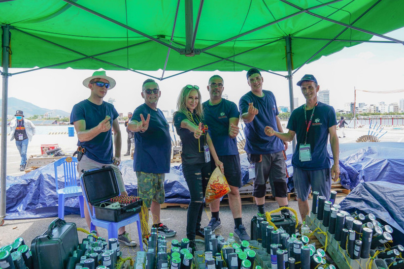 The Italian team prepares for their display at DIFF 2024.