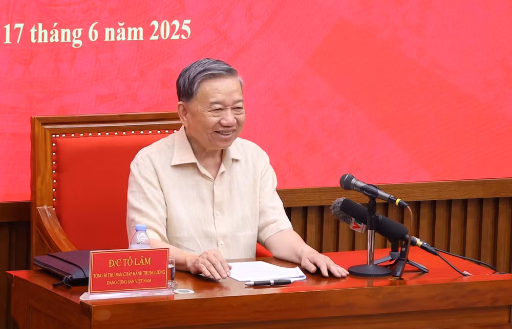 vna-potal-tong-bi-thu-to-lam-trao-doi-voi-lop-boi-duong-can-bo-quy-hoach-uy-vien-trung-uong-dang-khoa-xiv-lop-thu-tu-8097154.jpg