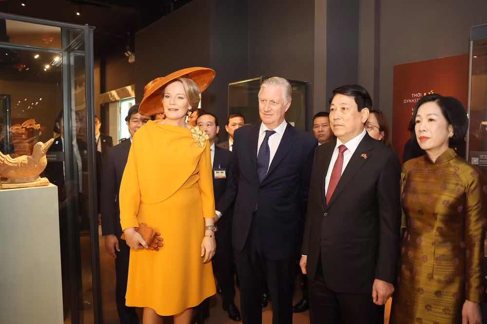 vna-potal-chu-tich-nuoc-va-nha-vua-bi-tham-hoang-thanh-thang-long-7946931.jpg