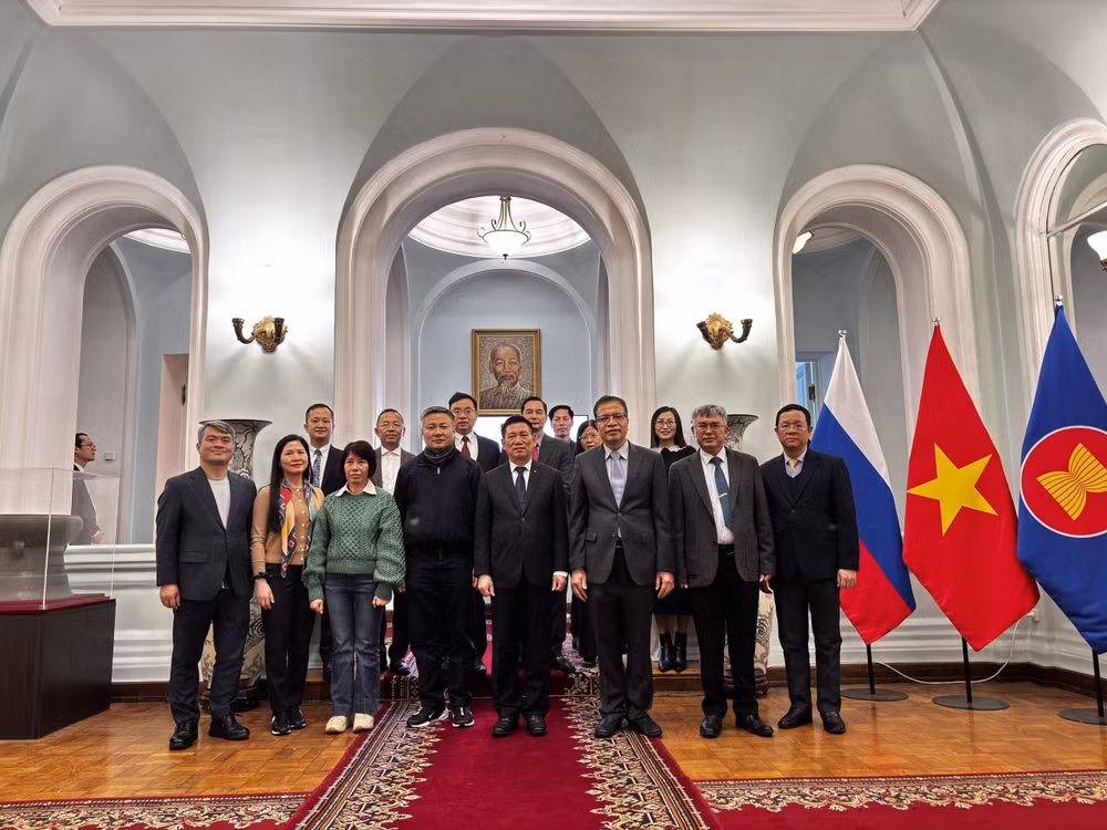 vna-potal-pho-thu-tuong-ho-duc-phoc-tham-va-lam-viec-tai-lien-bang-nga-8372931.jpg