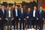 PM Pham Minh Chinh (centre) and Korean guests at the meeting (Photo: VNA)