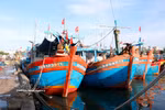 A fishing vessel bearing Ho Chi Minh City registration docks at Phan Thiet Port in Lam Dong province. (Photo: VNA)