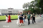 Tourists visit the Independence Palace in Ho Chi Minh City. (Photo: VNA)