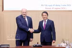 Vietnamese Minister of Public Security General Luong Tam Quang (R) meets with Russian Minister of Civil Defence, Emergencies and Disaster Relief Aleksandr Kurenkov on March 5. (Photo: VNA)