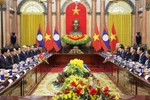 An overview of the meeting between Vietnamese State President Luong Cuong and General Secretary of the Lao People’s Revolutionary Party (LPRP) Central Committee and President of Laos Thongloun Sisoulith in Hanoi on January 26. (Photo: VNA)