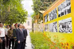 At the exhibition (Photo: VNA)