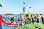Quang Ngai border guard forces conduct regular sea patrols, strictly handle IUU fishing violations. (Photo: nhandan.vn)