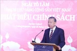 Party General Secretary To Lam delivers a policy address to professors, lecturers, researchers, students and friends of Vietnam at the University of Oxford on the afternoon of October 28 (Photo: VNA)