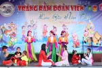 A musical peformance by overseas Vietnamese children at the Mid-Autumn Festival celebration in Budapest, Hungary (Photo: VNA) 