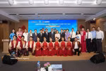 Participants in the tourism promotion programme introducing the cultural and travel potential of the Xinjiang Uyghur Autonomous Region. (Photo: VNA)